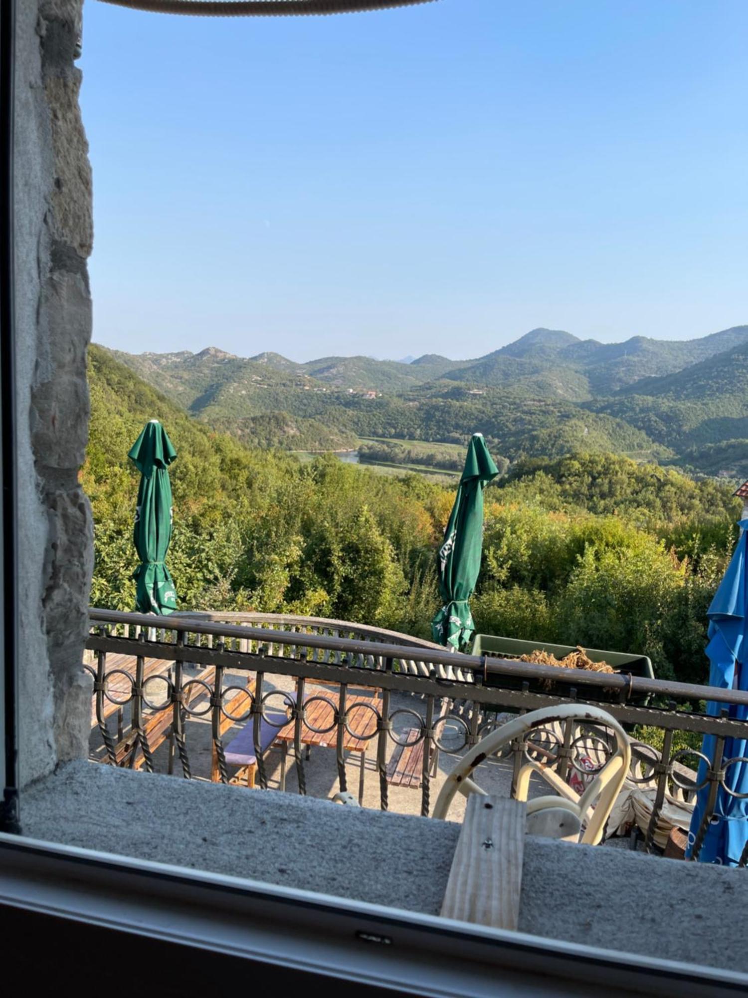 Guest house Skadar Family