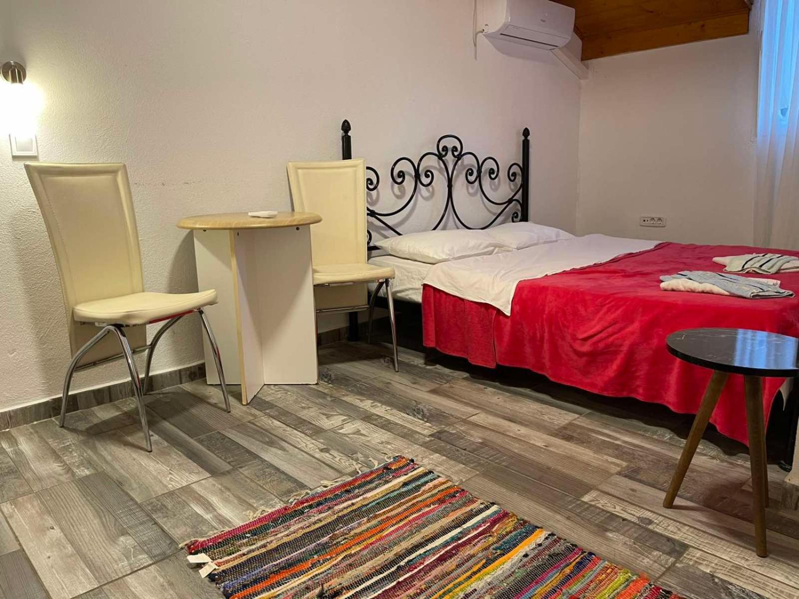 Guest house Skadar Family